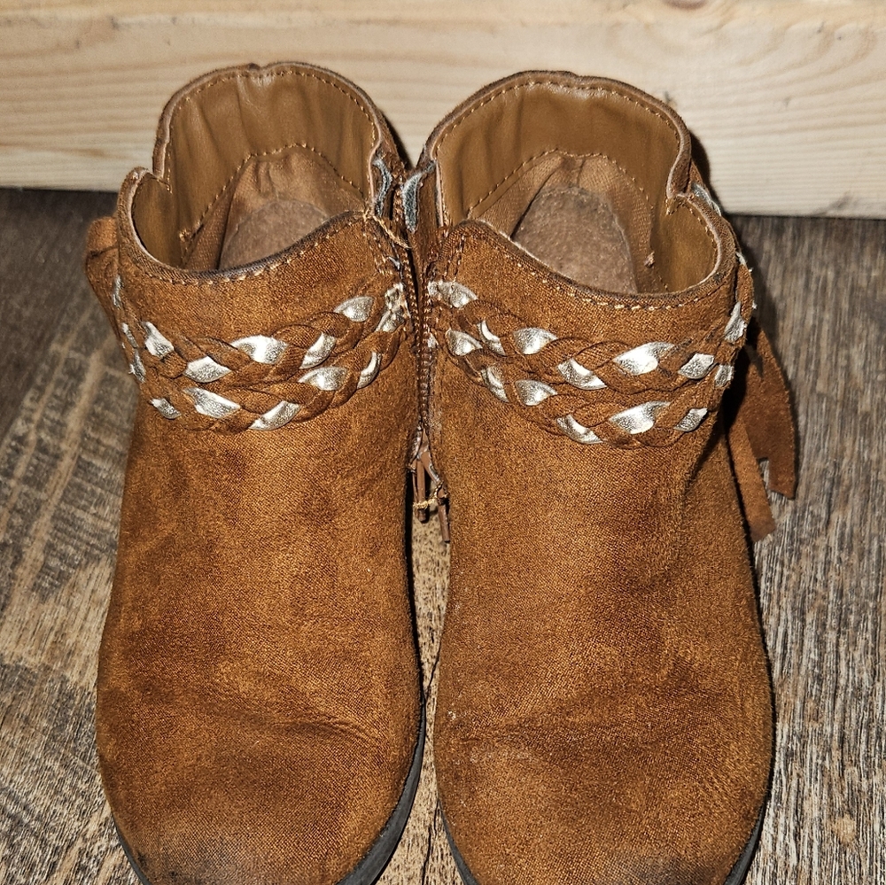 Toddler boots size 8